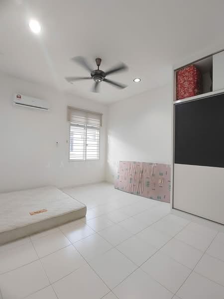Rumah Teres 2 Tingkat untuk Disewa di Taman Setia Indah (Tebrau) - Jaslyn Tan - Bedroom - PropertyGuru.com.my