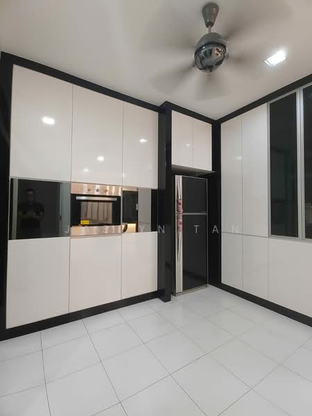 Rumah Teres 2 Tingkat untuk Disewa di Taman Setia Indah (Tebrau) - Jaslyn Tan - Kitchen - PropertyGuru.com.my