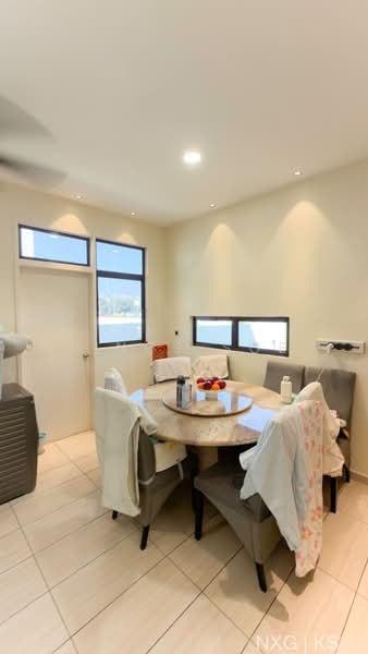 2-storey Terraced House for Rent in Puncak Alam (Selangor) - Kings Soe - Dining Room - PropertyGuru.com.my