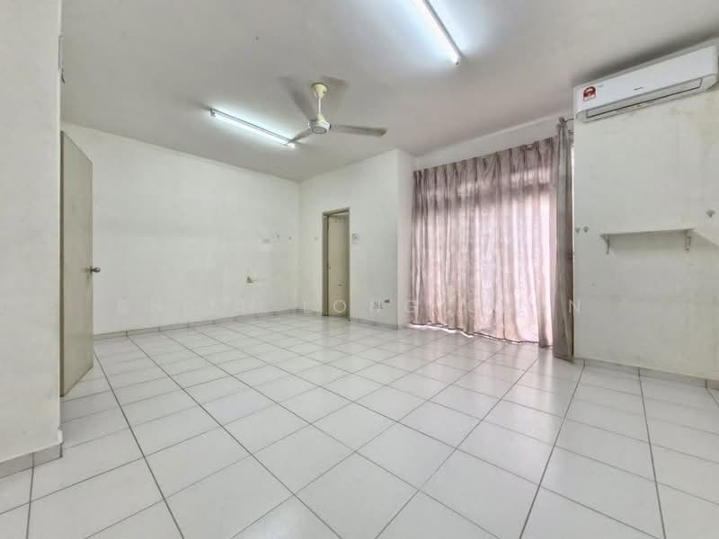 2-storey Terraced House for Sale in Taman Desa Tebrau (Tebrau) - Shieh Long Chen - Living Room - PropertyGuru.com.my