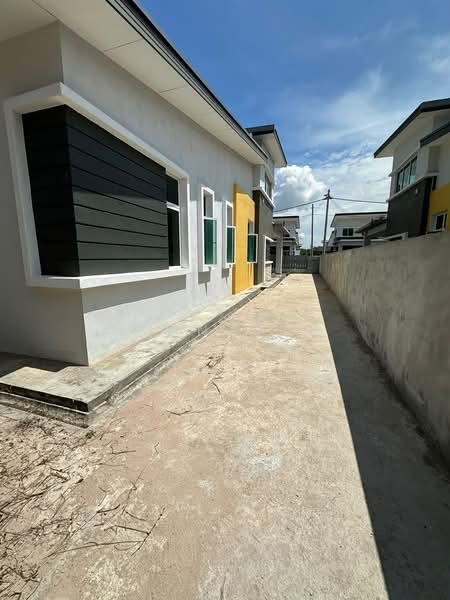 Semi-Detached House for Sale in Taman Bukit Rambai Putra (Bukit Rambai) - Ivan Goh - PropertyGuru.com.my