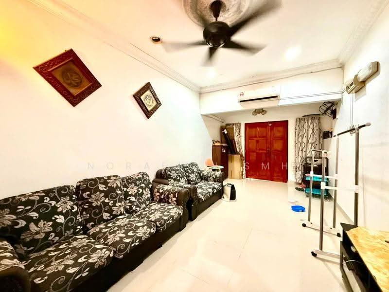 Rumah Teres 1.5-Tingkat untuk Dijual di Keramat (Kuala Lumpur) - Norafian SMH - Living Room - PropertyGuru.com.my