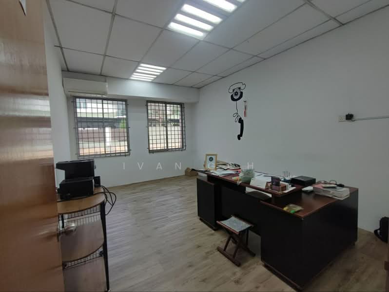Kedai untuk Dijual di Taman Cheng Perdana (Cheng) - Ivan Goh - Study - PropertyGuru.com.my