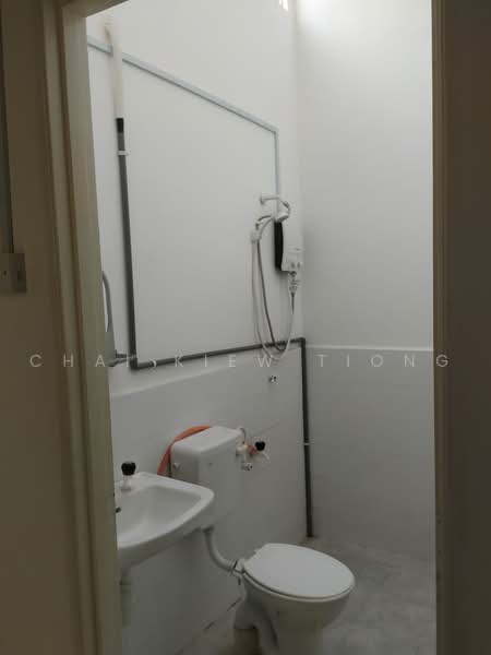 Semi-Detached House for Rent in Gambang (Pahang) - Chai Kiew Tiong - Bathroom - PropertyGuru.com.my
