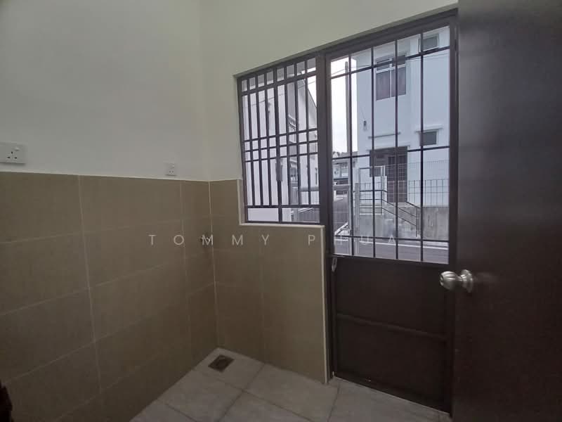2-storey Terraced House for Rent in Johor Bahru (Johor) - Tommy Phua - Entrance - PropertyGuru.com.my