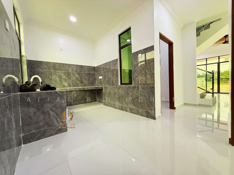 Semi-Detached House for Sale in Kampung Mengabang Telipot 1 (Batu Rakit) - Alias Bin Mohamad - PropertyGuru.com.my