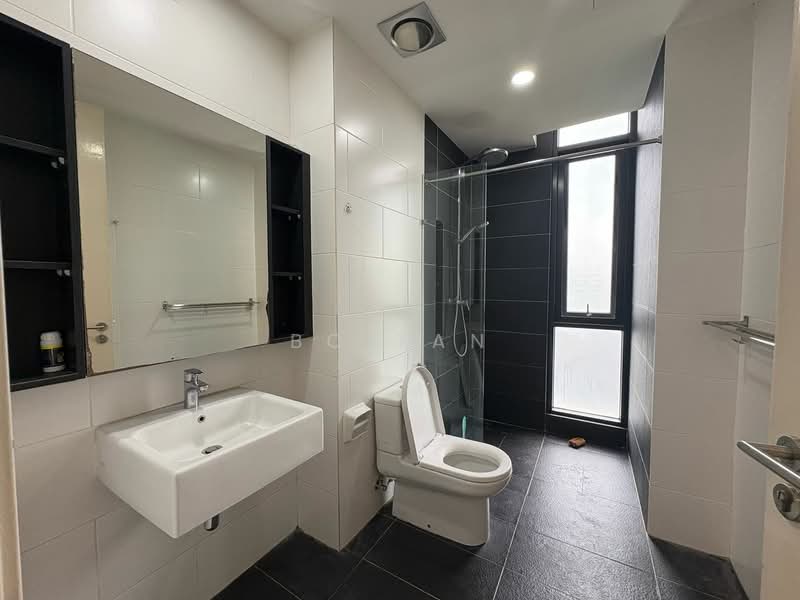 Kondominium untuk Dijual di Dua Menjalara - BC TAN - Bathroom - PropertyGuru.com.my