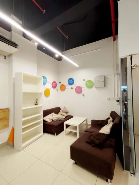 Office for Rent in Petaling Jaya (Selangor) - Cris Liu - Living Room - PropertyGuru.com.my