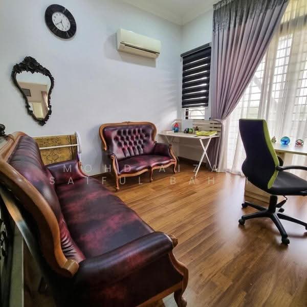 Rumah Berkembar untuk Dijual di Sungai Buloh (Selangor) - Mohd Aizat Saiful Bahri - Study - PropertyGuru.com.my
