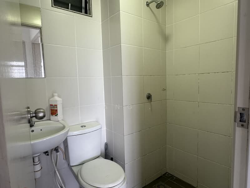 Kondominium untuk Dijual di Sky Awani Residensi 1 - Yang . - Bathroom - PropertyGuru.com.my