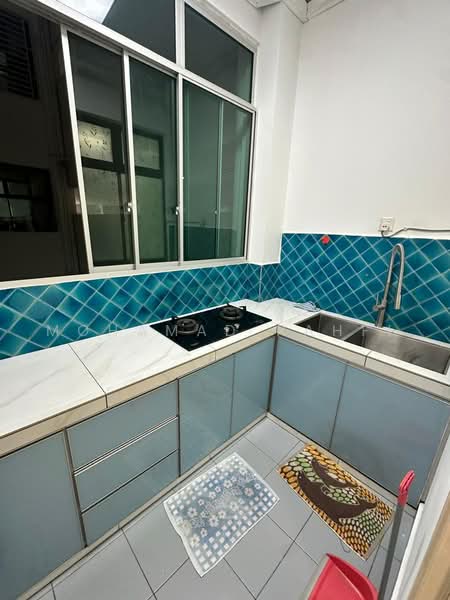 Pangsapuri untuk Dijual di The Platino Serviced Apartment - Mohamad Rahfi - Kitchen - PropertyGuru.com.my