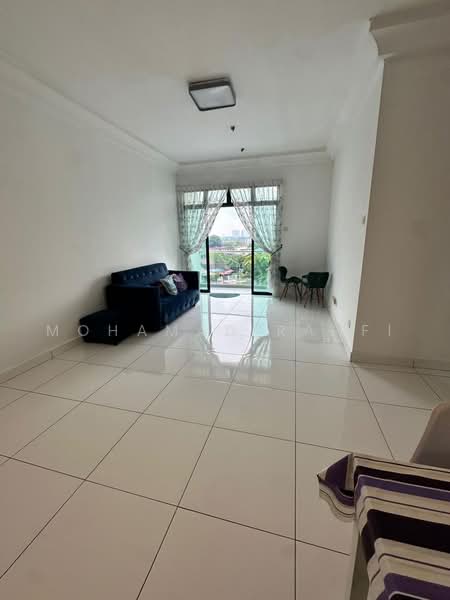 Pangsapuri untuk Dijual di The Platino Serviced Apartment - Mohamad Rahfi - Living Room - PropertyGuru.com.my