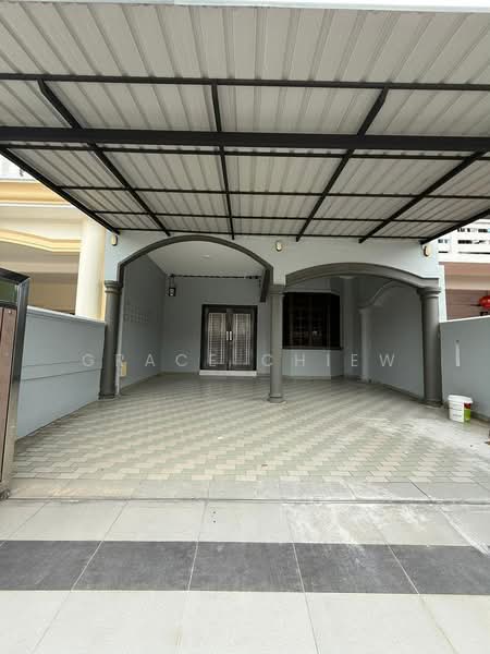 2-storey Terraced House for Sale in Taman Ungku Tun Aminah (Skudai) - Grace Chiew - Car Park - PropertyGuru.com.my