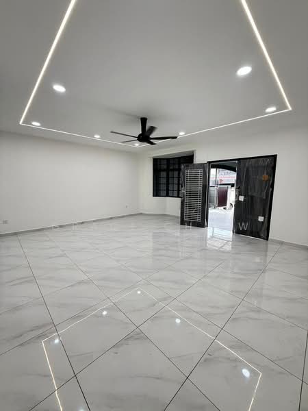 2-storey Terraced House for Sale in Taman Ungku Tun Aminah (Skudai) - Grace Chiew - Living Room - PropertyGuru.com.my