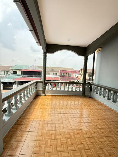2-storey Terraced House for Sale in Taman Ungku Tun Aminah (Skudai) - Grace Chiew - Balcony - PropertyGuru.com.my