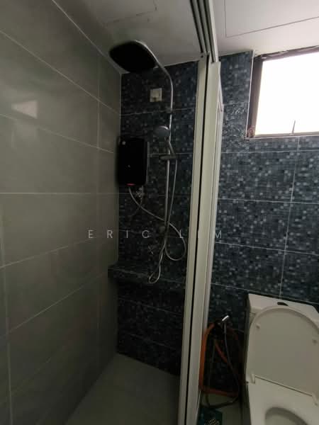 Kondominium untuk Disewa di Mutiara Oriental - Eric Lim - Bathroom - PropertyGuru.com.my