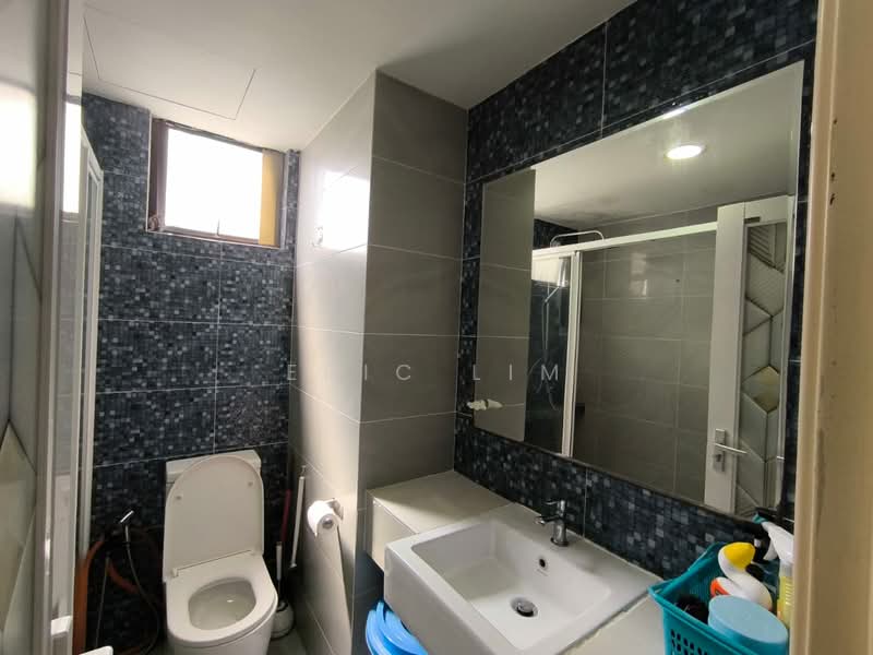 Kondominium untuk Disewa di Mutiara Oriental - Eric Lim - Bathroom - PropertyGuru.com.my