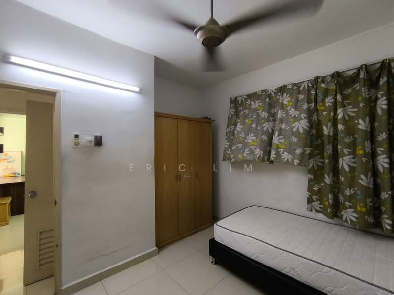 Kondominium untuk Disewa di Mutiara Oriental - Eric Lim - Bedroom - PropertyGuru.com.my