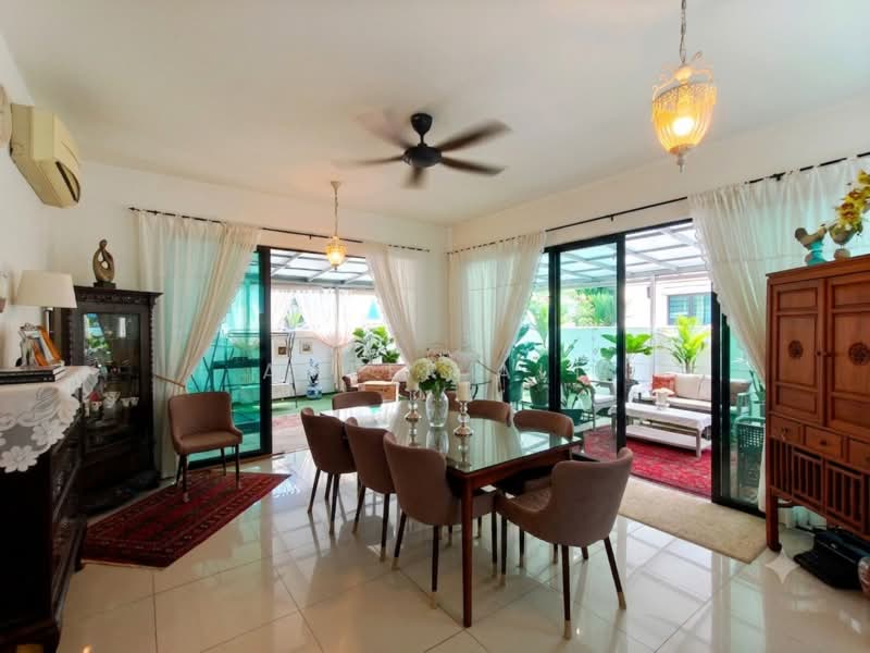 Rumah Banglo untuk Dijual di Kota Kemuning (Shah Alam) - Ameer Ali - Dining Room - PropertyGuru.com.my