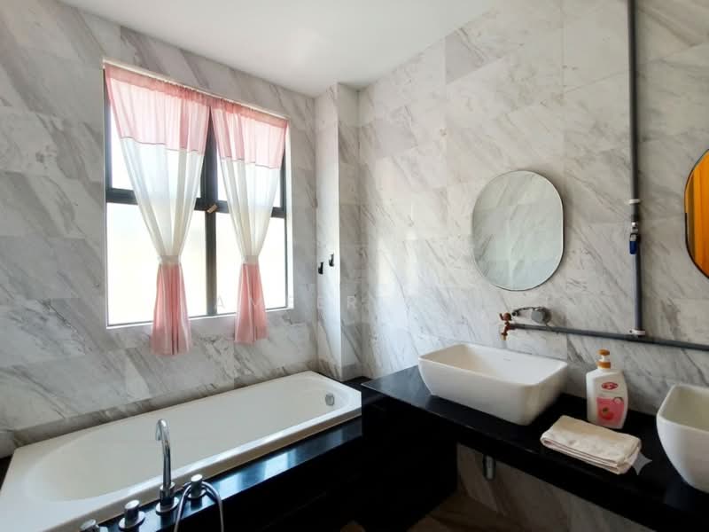 Rumah Banglo untuk Dijual di Kota Kemuning (Shah Alam) - Ameer Ali - Bathroom - PropertyGuru.com.my