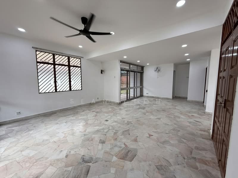Rumah Banglo untuk Disewa di Taman Suria (Johor Bahru) - Sean Yeoh - Living Room - PropertyGuru.com.my