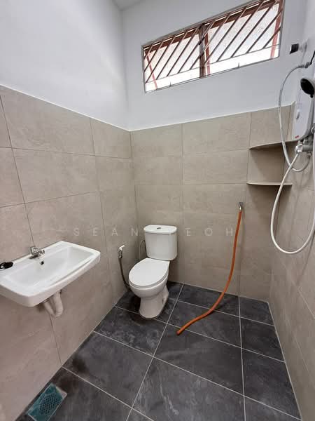 Rumah Banglo untuk Disewa di Taman Suria (Johor Bahru) - Sean Yeoh - Bathroom - PropertyGuru.com.my