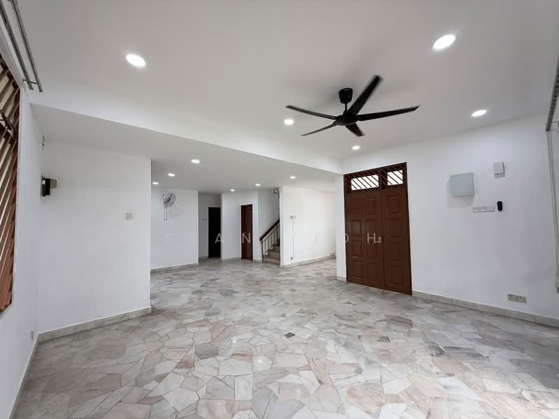 Rumah Banglo untuk Disewa di Taman Suria (Johor Bahru) - Sean Yeoh - Living Room - PropertyGuru.com.my