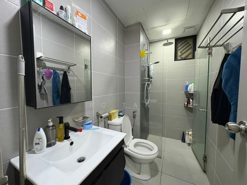 Kondominium untuk Dijual di Mizumi Residences - BC TAN - Bathroom - PropertyGuru.com.my