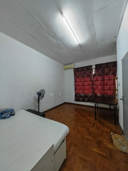 2-storey Terraced House for Rent in Taman Daya (Johor Bahru) - Tommy Phua - Bedroom - PropertyGuru.com.my