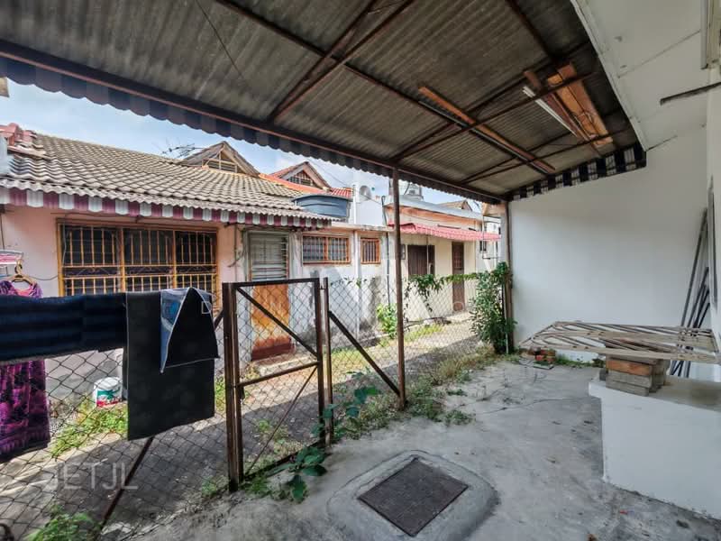 1-storey Terraced House for Sale in Taman Pendamar Indah (Klang) - Daniel Kok - Exterior - PropertyGuru.com.my