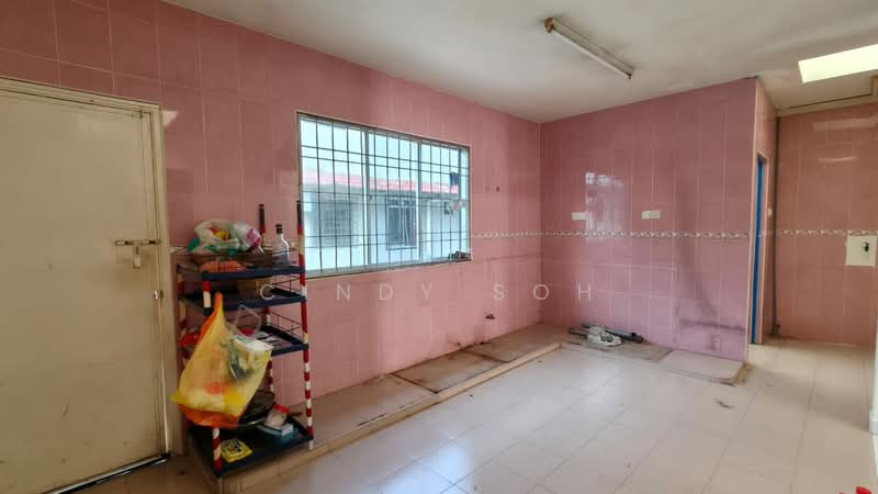 Rumah Teres 2 Tingkat untuk Dijual di Taman Megah Ria (Masai) - Cindy Soh - Kitchen - PropertyGuru.com.my