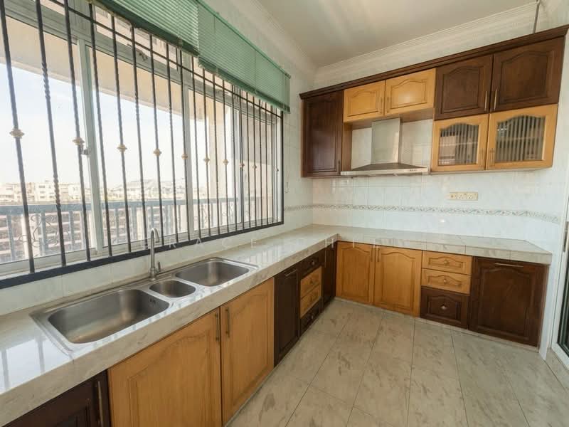 Semi-Detached House for Sale in Taman Perling (Perling) - Grace Chiew - Kitchen - PropertyGuru.com.my