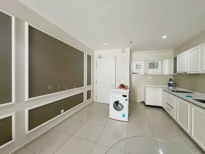 Service Residence for Sale at Parisien Tower - DILLA YUSOFF - Kitchen - PropertyGuru.com.my