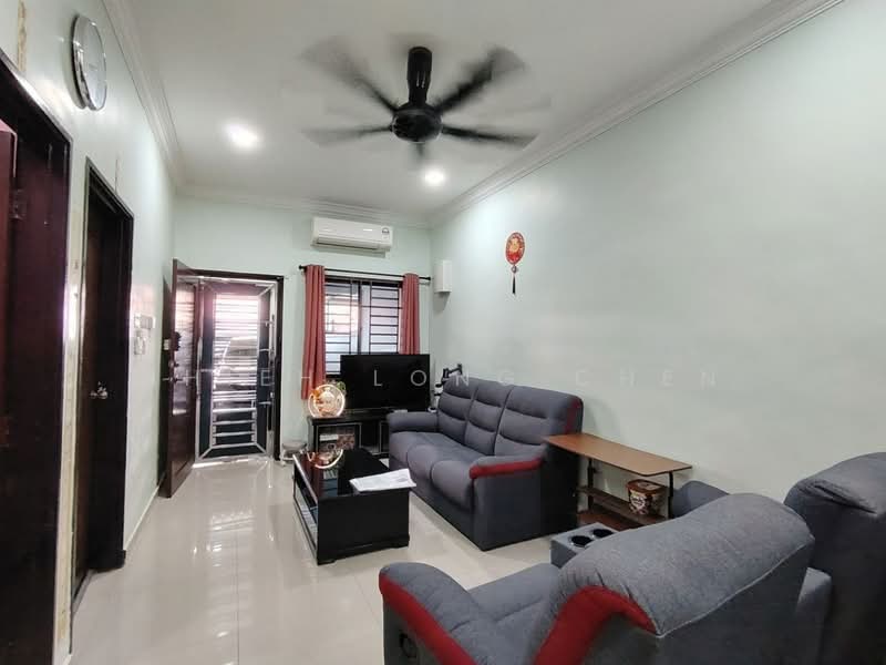 Rumah Teres 1 Tingkat untuk Dijual di Taman Universiti (Skudai) - Shieh Long Chen - Living Room - PropertyGuru.com.my