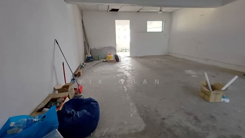 Kedai untuk Dijual di Bandar Baru Kundang (Rawang) - Yik Chan - Interior - PropertyGuru.com.my