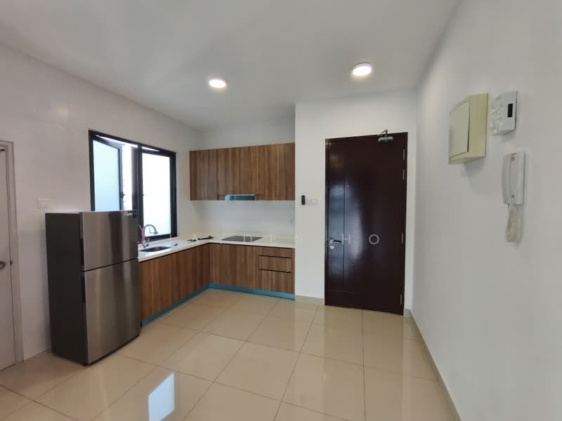 Servis Apartment untuk Disewa di Pacific Star - Jayden Ho - Kitchen - PropertyGuru.com.my
