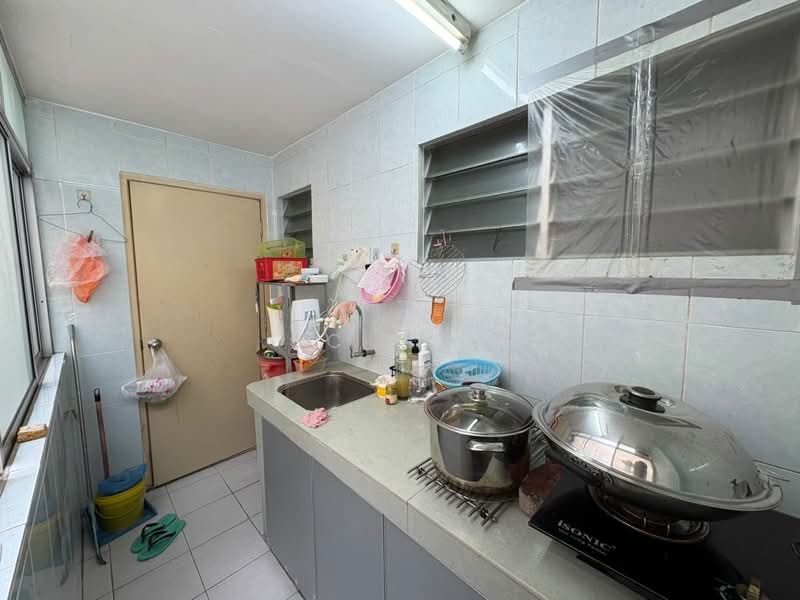 Apartment for Sale at Vista Mutiara - BC TAN - Kitchen - PropertyGuru.com.my