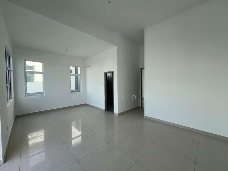 Cluster House for Rent in Taman Bestari Indah (Ulu Tiram) - Nick Low - Interior - PropertyGuru.com.my