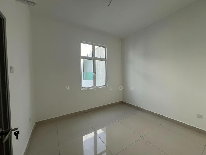 Cluster House for Rent in Taman Bestari Indah (Ulu Tiram) - Nick Low - Interior - PropertyGuru.com.my