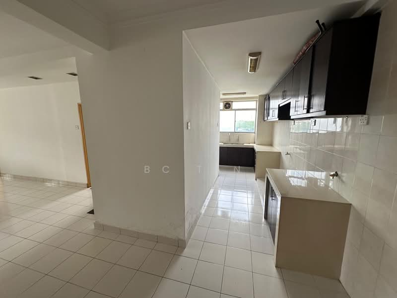 Apartment for Sale at Vista Mutiara - BC TAN - Kitchen - PropertyGuru.com.my