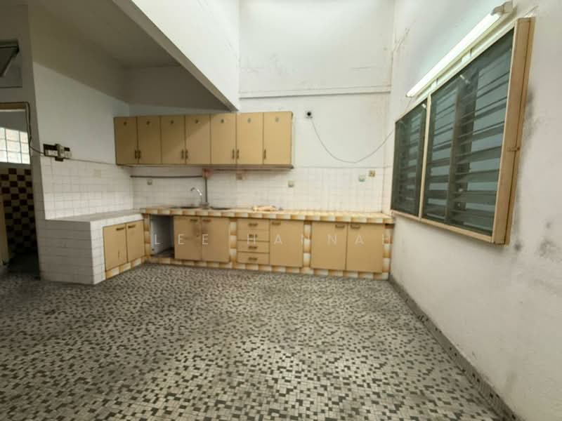 Rumah Teres 1 Tingkat untuk Dijual di Happy Garden (Kuchai Lama) - Lee Hannah - Kitchen - PropertyGuru.com.my