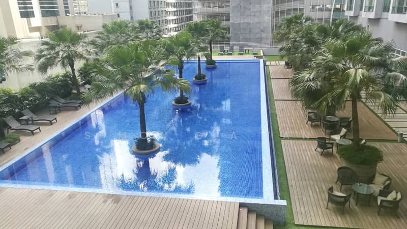 Kondominium untuk Dijual di Soho Suites Serviced Residence @ KLCC - Simon G A Tan - enjoy relaxing pool view from two large windows from living room and master room - PropertyGuru.com.my