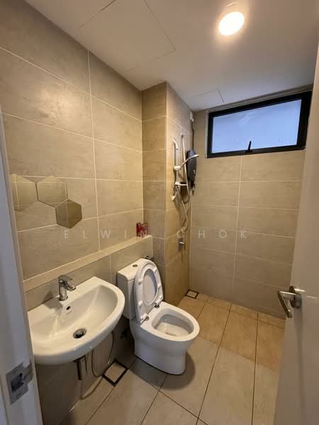 Servis Apartment untuk Disewa di Setia City Residences - Elwin Chok - Bathroom - PropertyGuru.com.my