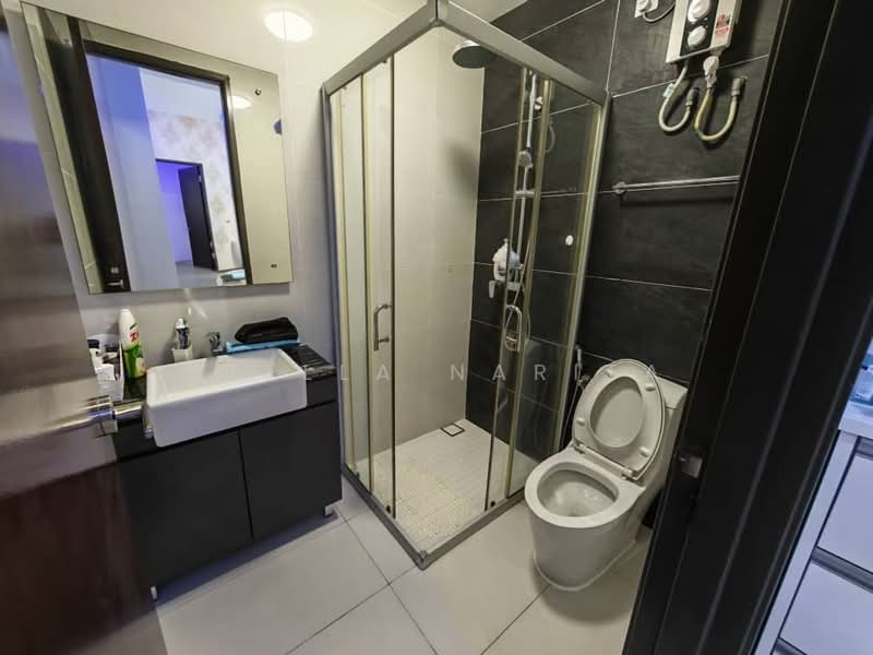 Kondominium untuk Disewa di Kings Bay @ Country Garden Danga Bay - Stella Narita - Bathroom - PropertyGuru.com.my