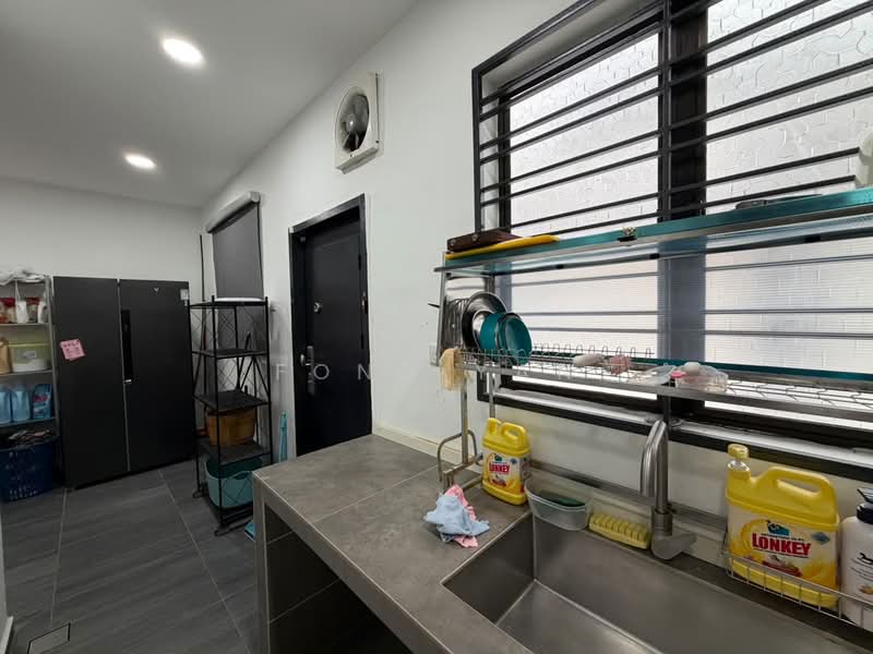 2-storey Terraced House for Sale in Bandar Bukit Raja (Klang) - Fong Yan - Kitchen - PropertyGuru.com.my