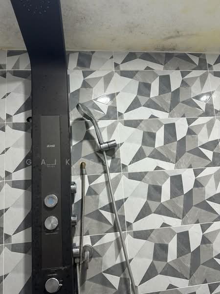 Condominium for Rent at Lakeside Tower - Gaik Suan Tan - Bathroom - PropertyGuru.com.my