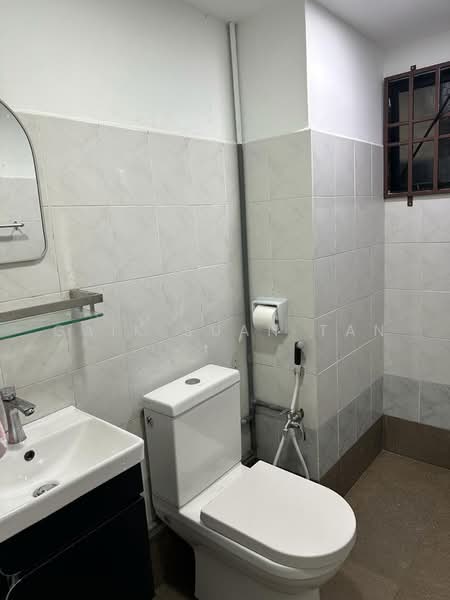 Condominium for Rent at Lakeside Tower - Gaik Suan Tan - Bathroom - PropertyGuru.com.my