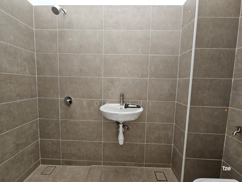 2-storey Terraced House for Sale in Taman Ponderosa (Johor Bahru) - Kok Hui - Bathroom - PropertyGuru.com.my
