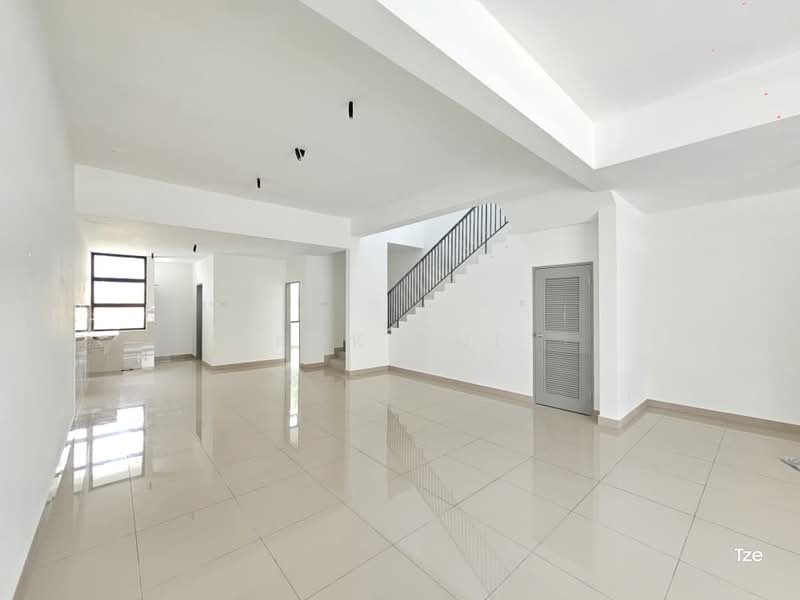 2-storey Terraced House for Sale in Taman Ponderosa (Johor Bahru) - Kok Hui - Living Room - PropertyGuru.com.my