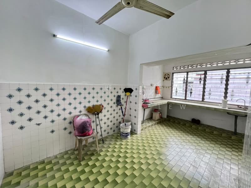 Rumah Teres 2 Tingkat untuk Disewa di Kepong Baru (Kepong) - Kim Meng Lew - Kitchen - PropertyGuru.com.my